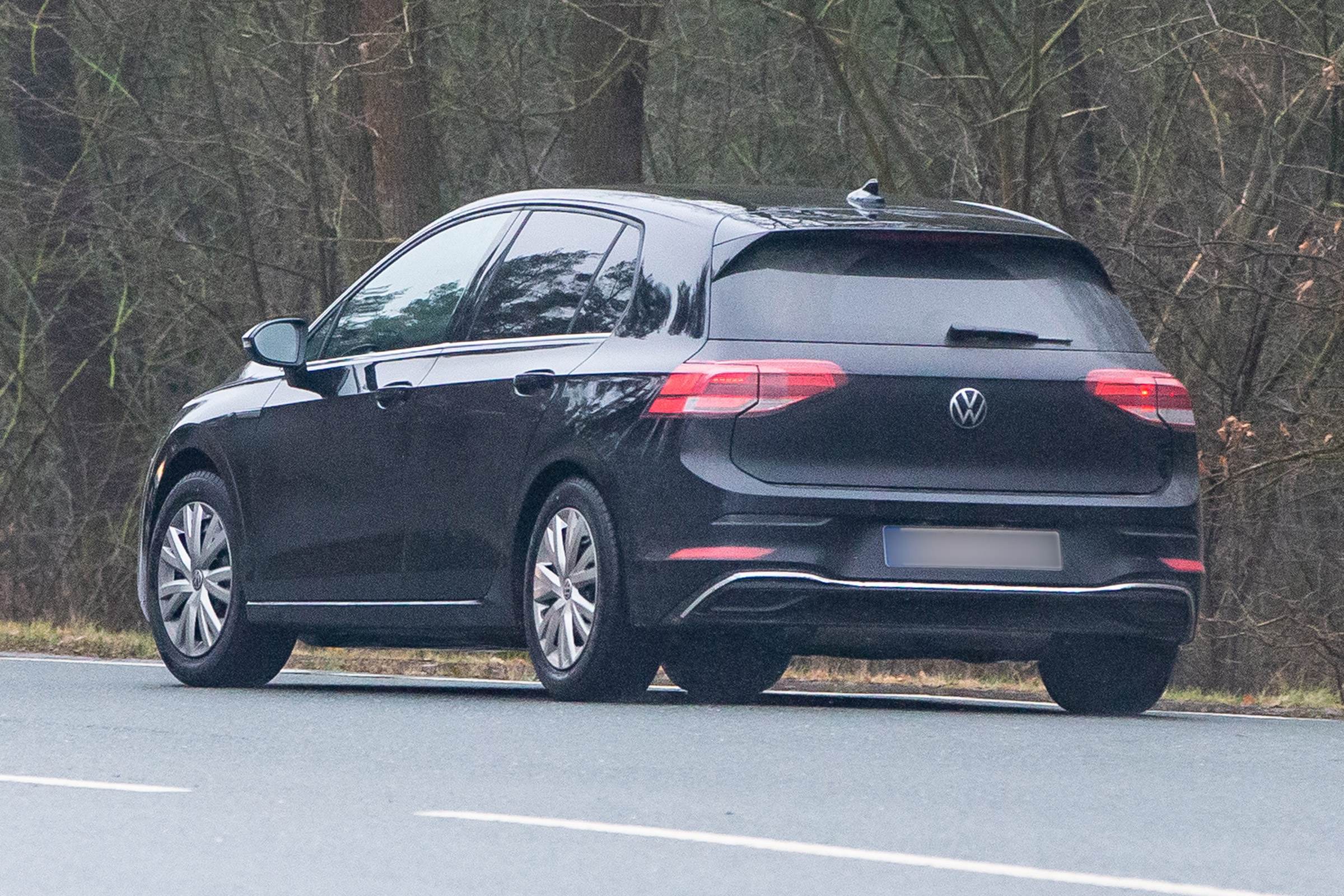 VW Golf Mk8 spies - side 3/4