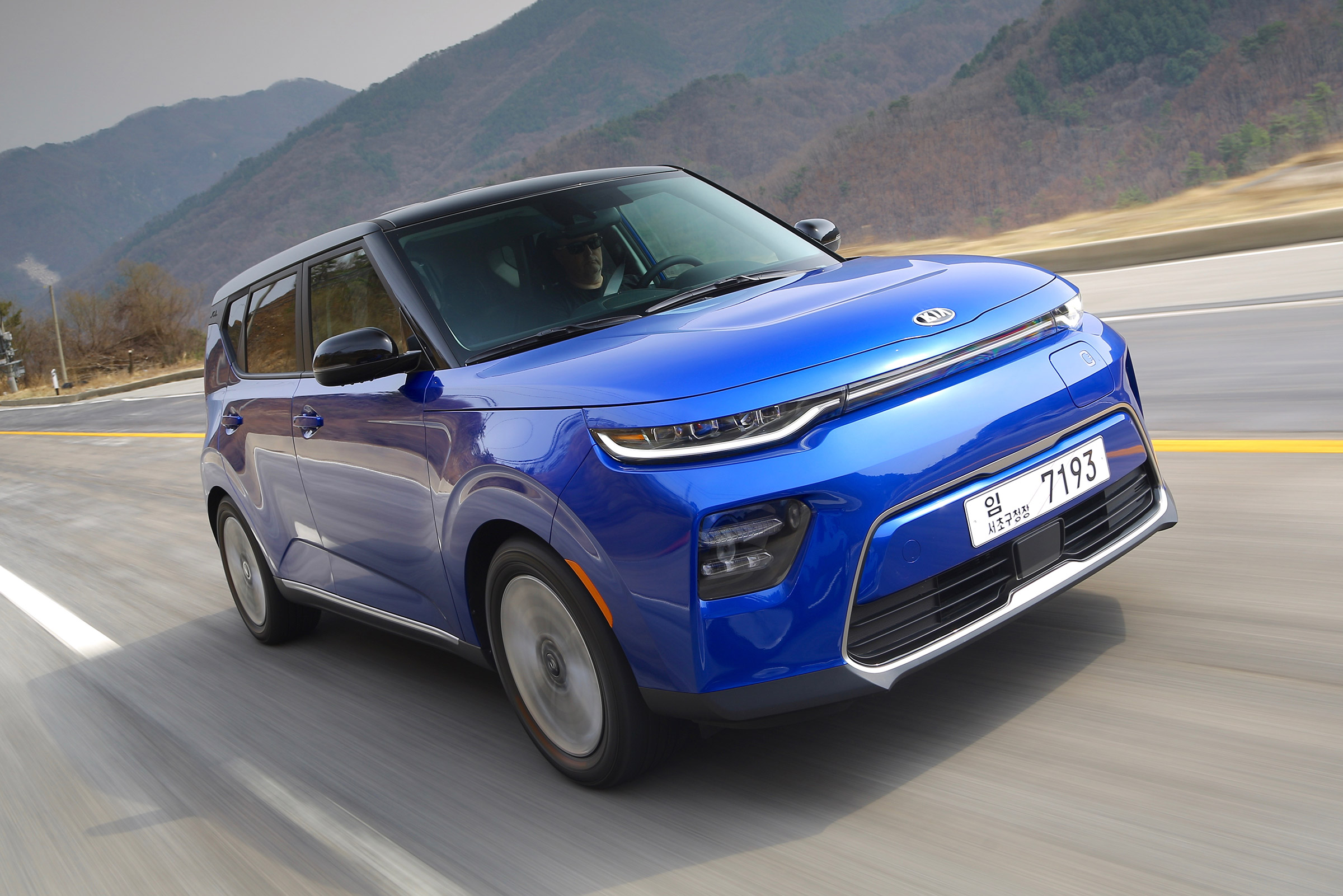 Kia Soul EV - front