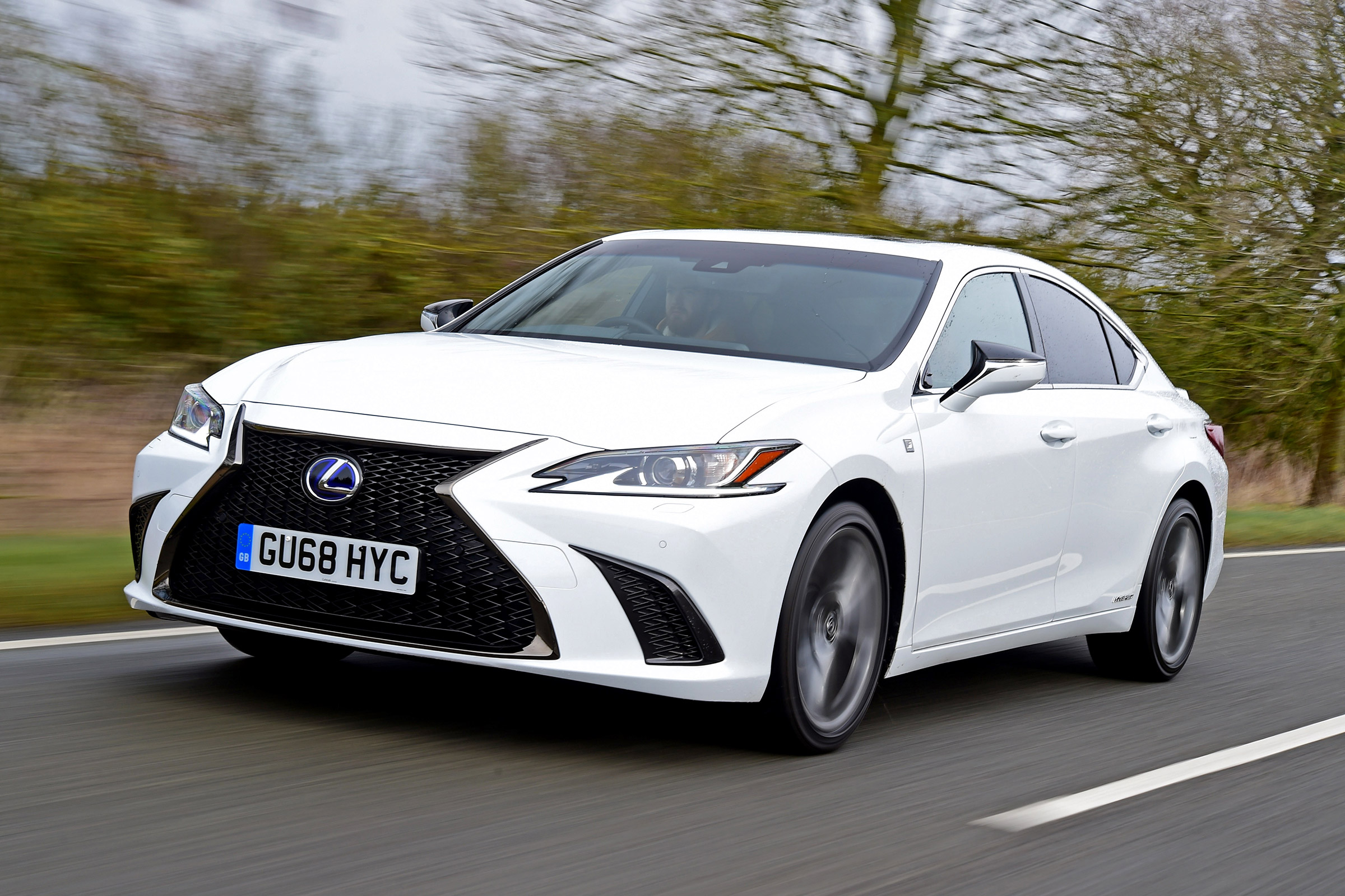 Lexus ES - front