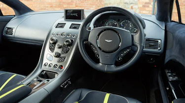 Aston Martin Rapide AMR - dash