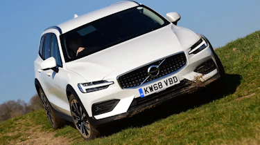 Volvo V60 Cross Country - front action