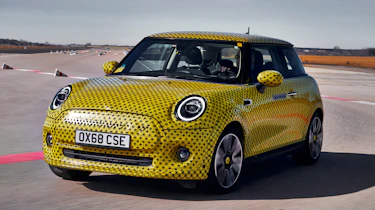 MINI Cooper SE prototype - front cornering