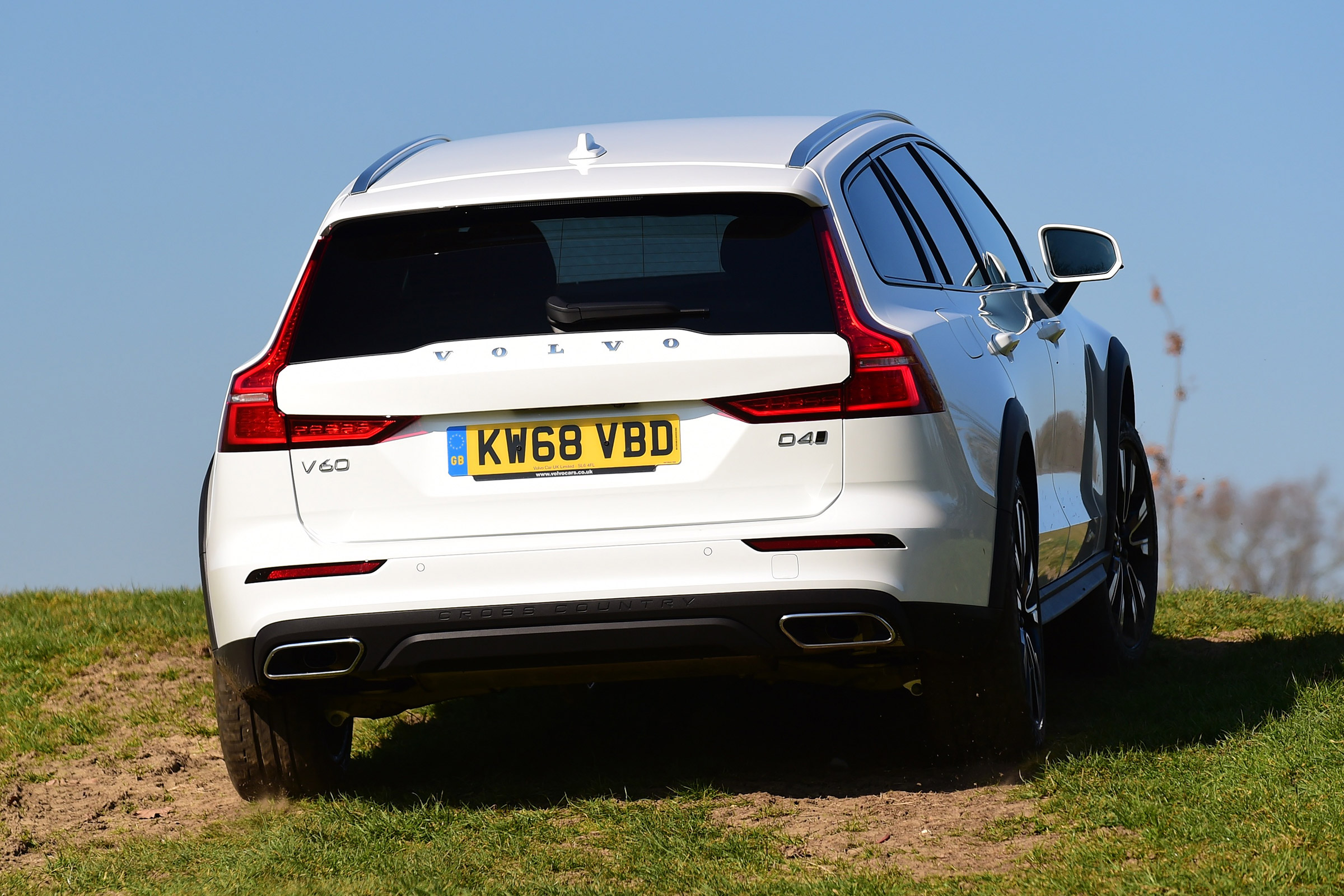 Volvo V60 Cross Country - rear action