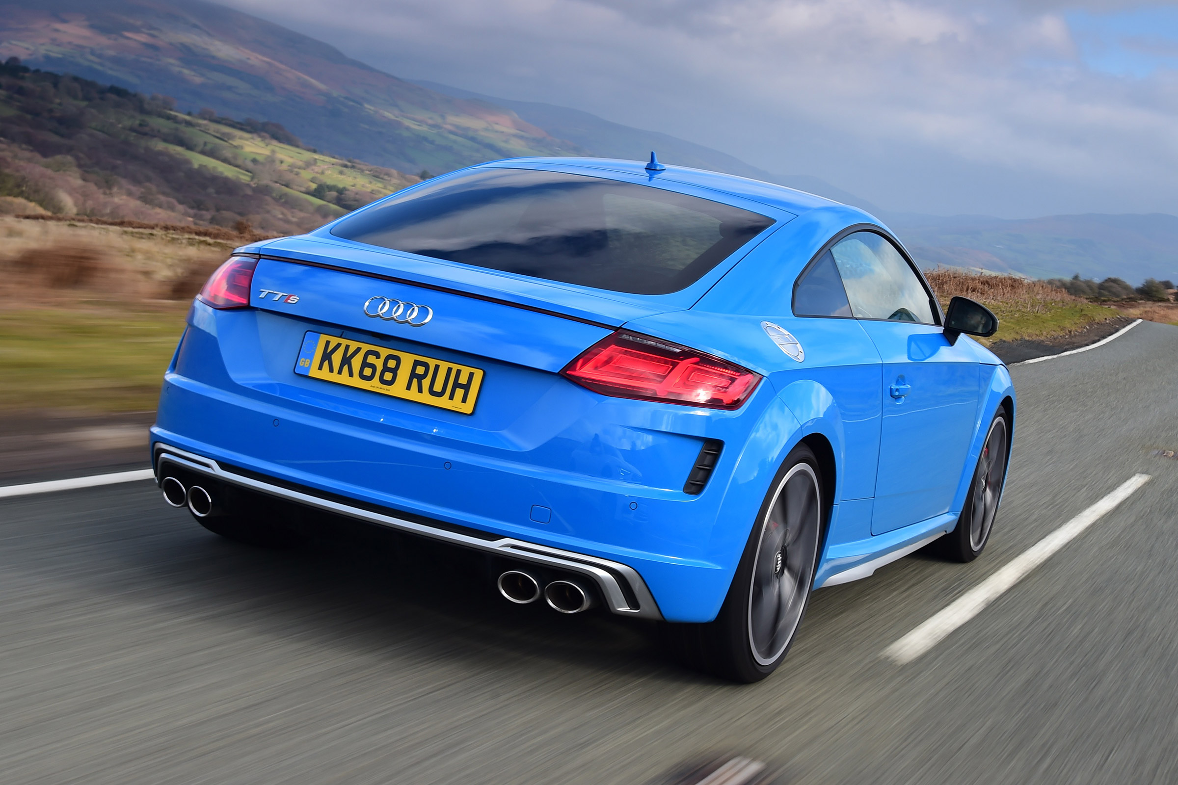 Audi TTS - rear