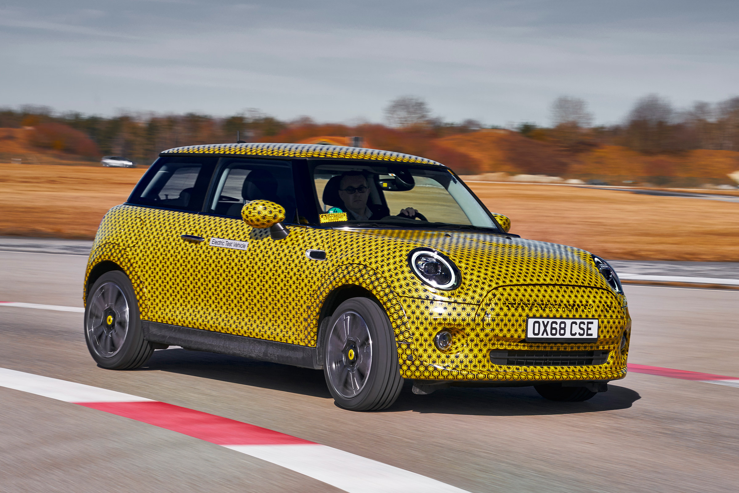 MINI Cooper SE prototype - front tracking