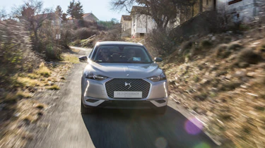 DS 3 Crossback E-Tense - full front action