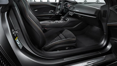 Audi R8 V10 Decennium - cabin