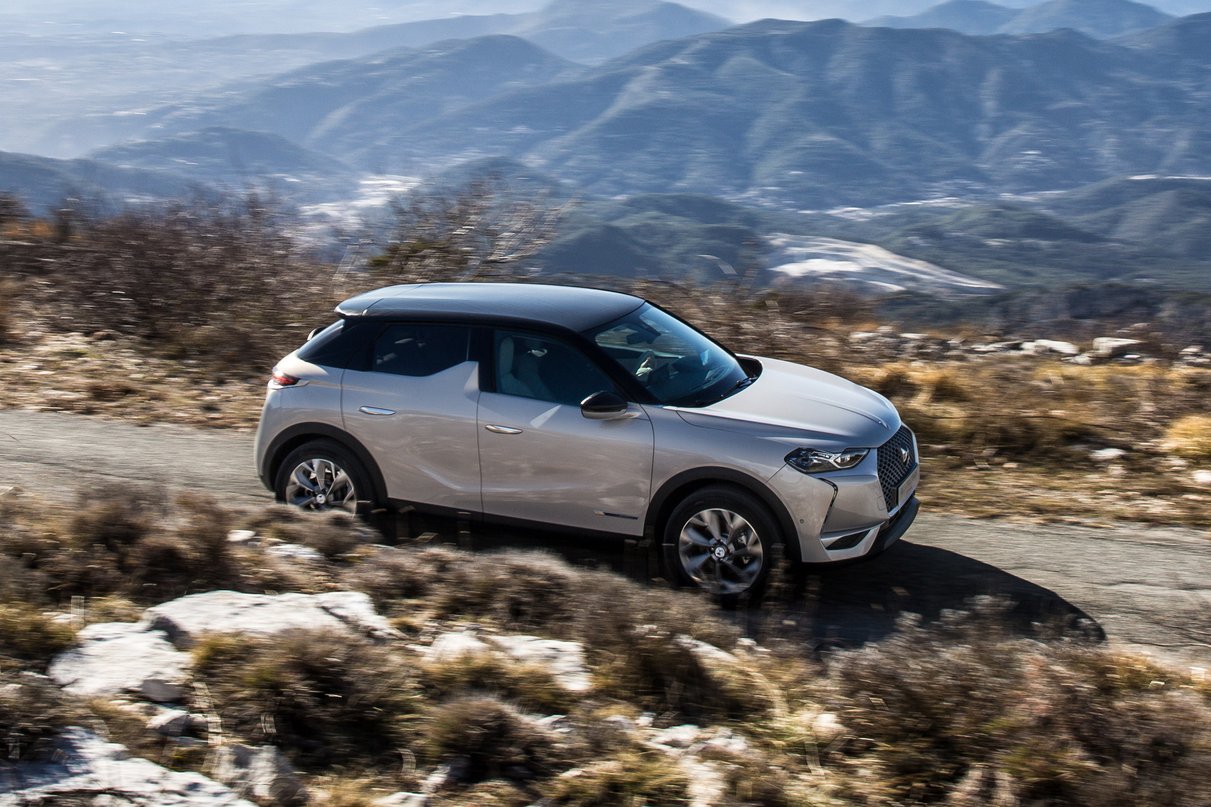 DS 3 Crossback E-Tense - side