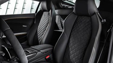 Audi R8 V10 Decennium - seats