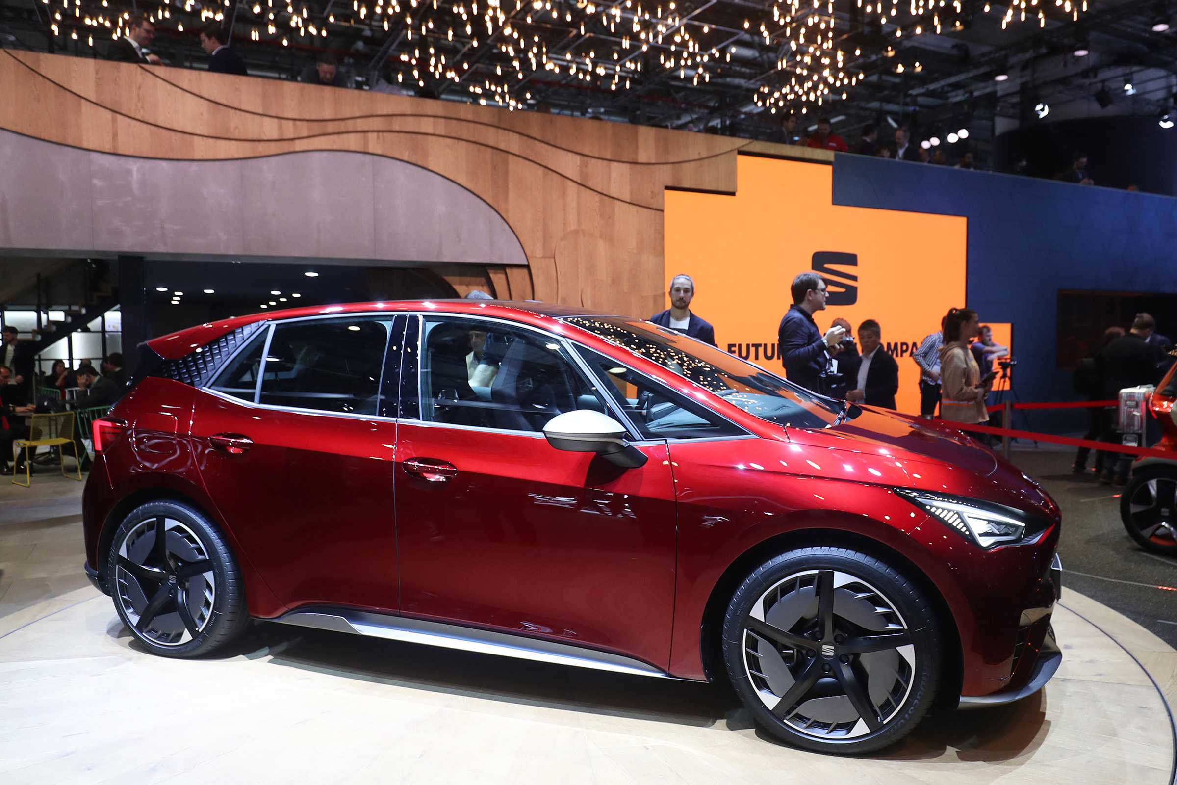 SEAT el-Born concept - Geneva front/side