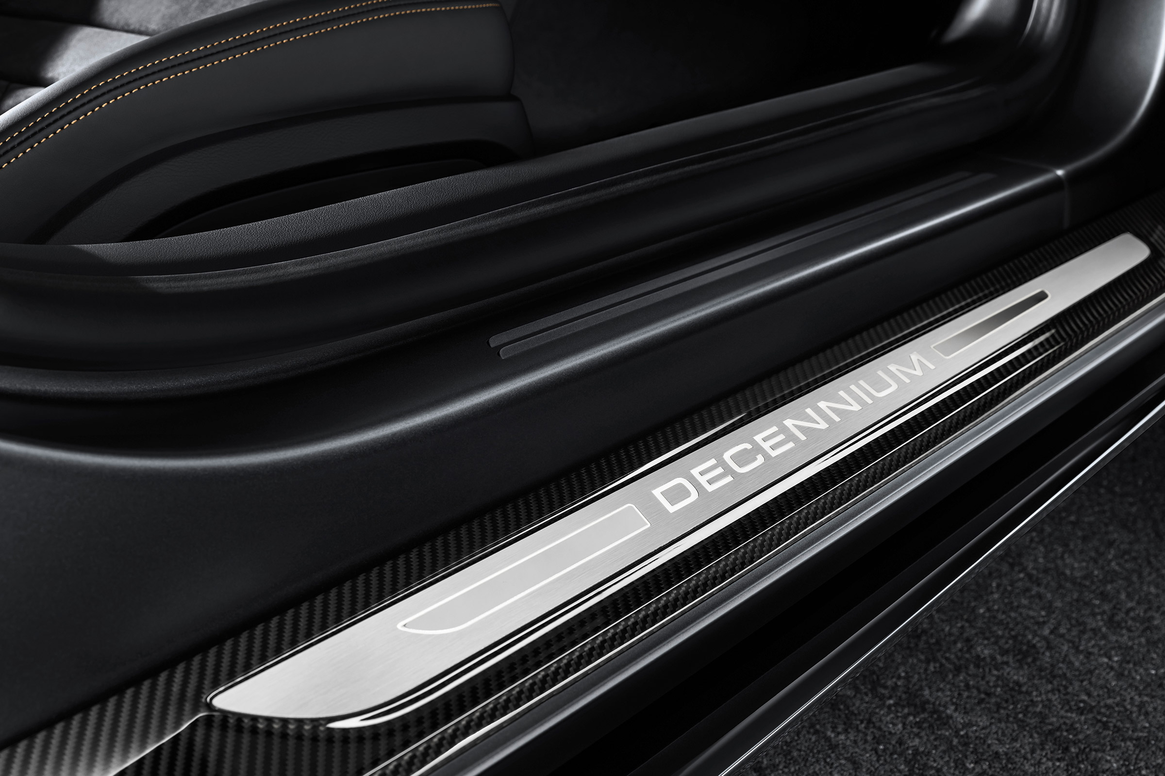 Audi R8 V10 Decennium - sill