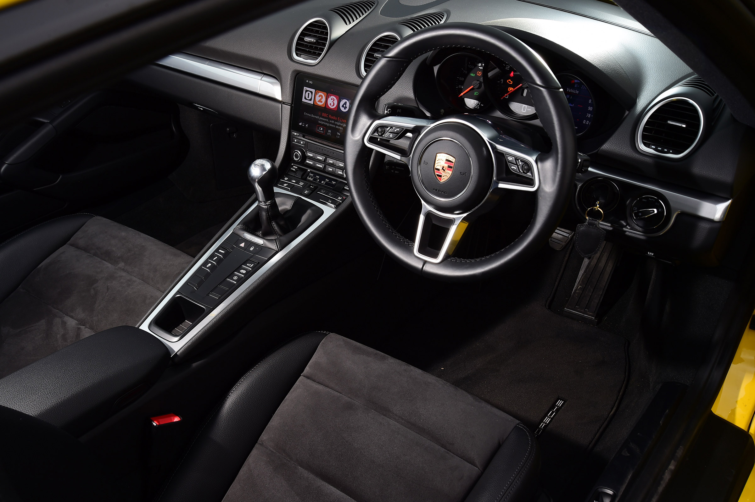 Porsche 718 Cayman - dash