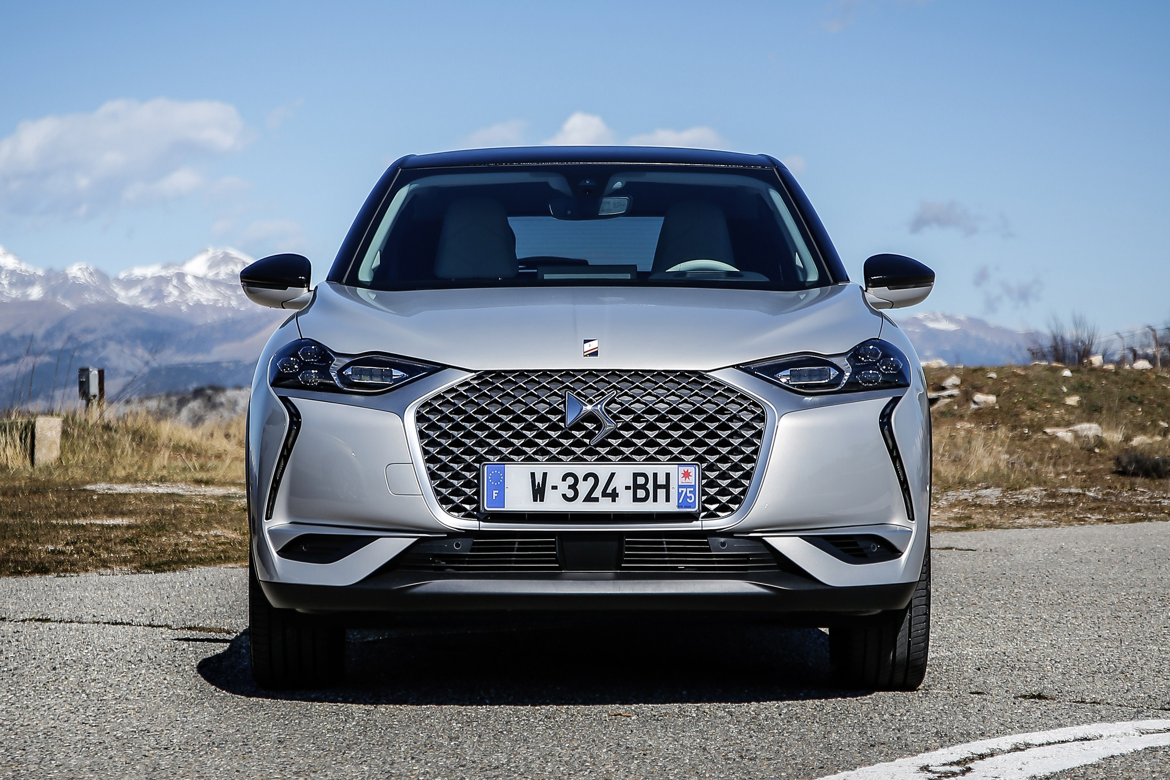 DS 3 Crossback E-Tense - full front static