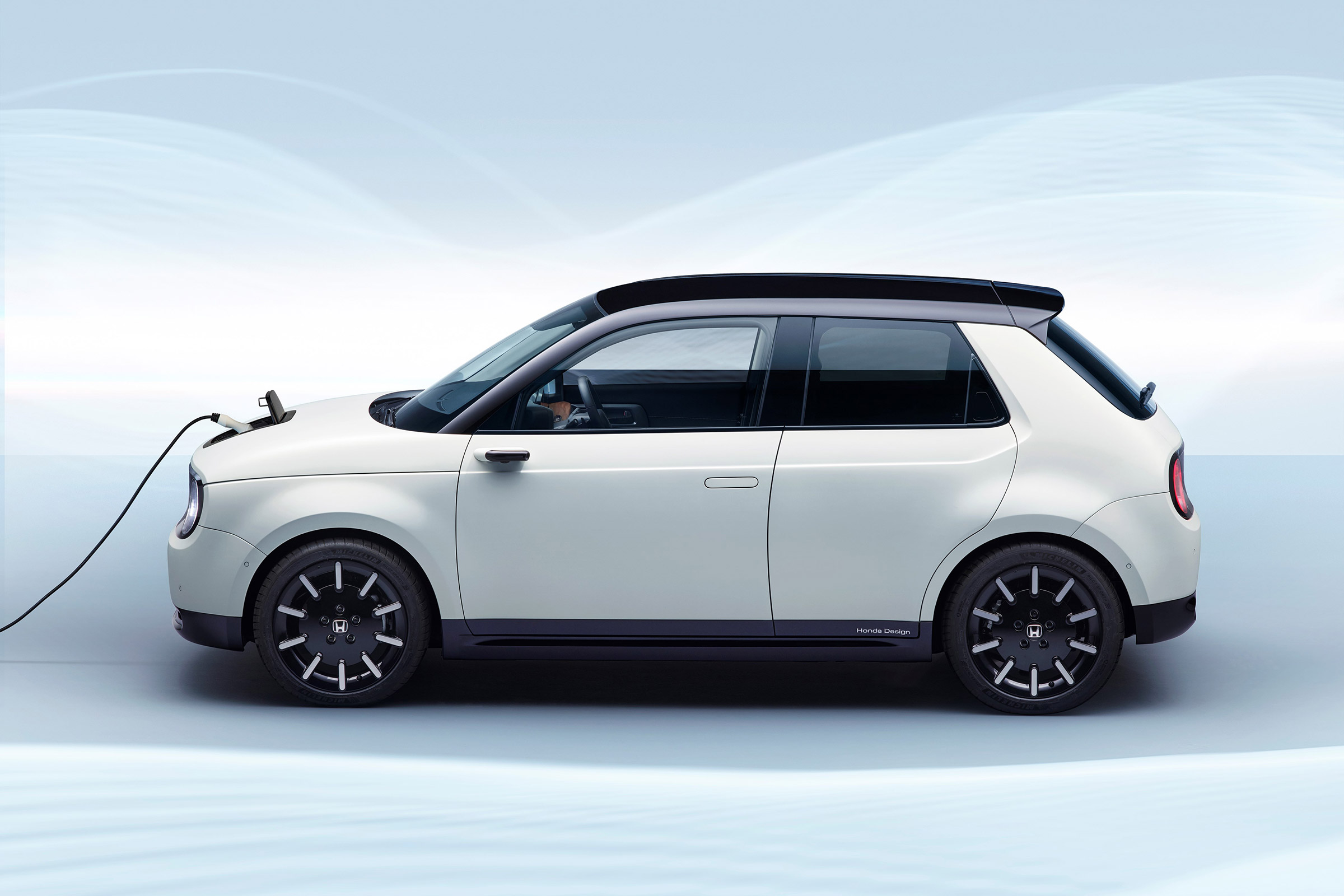 Honda e Prototype - side charging