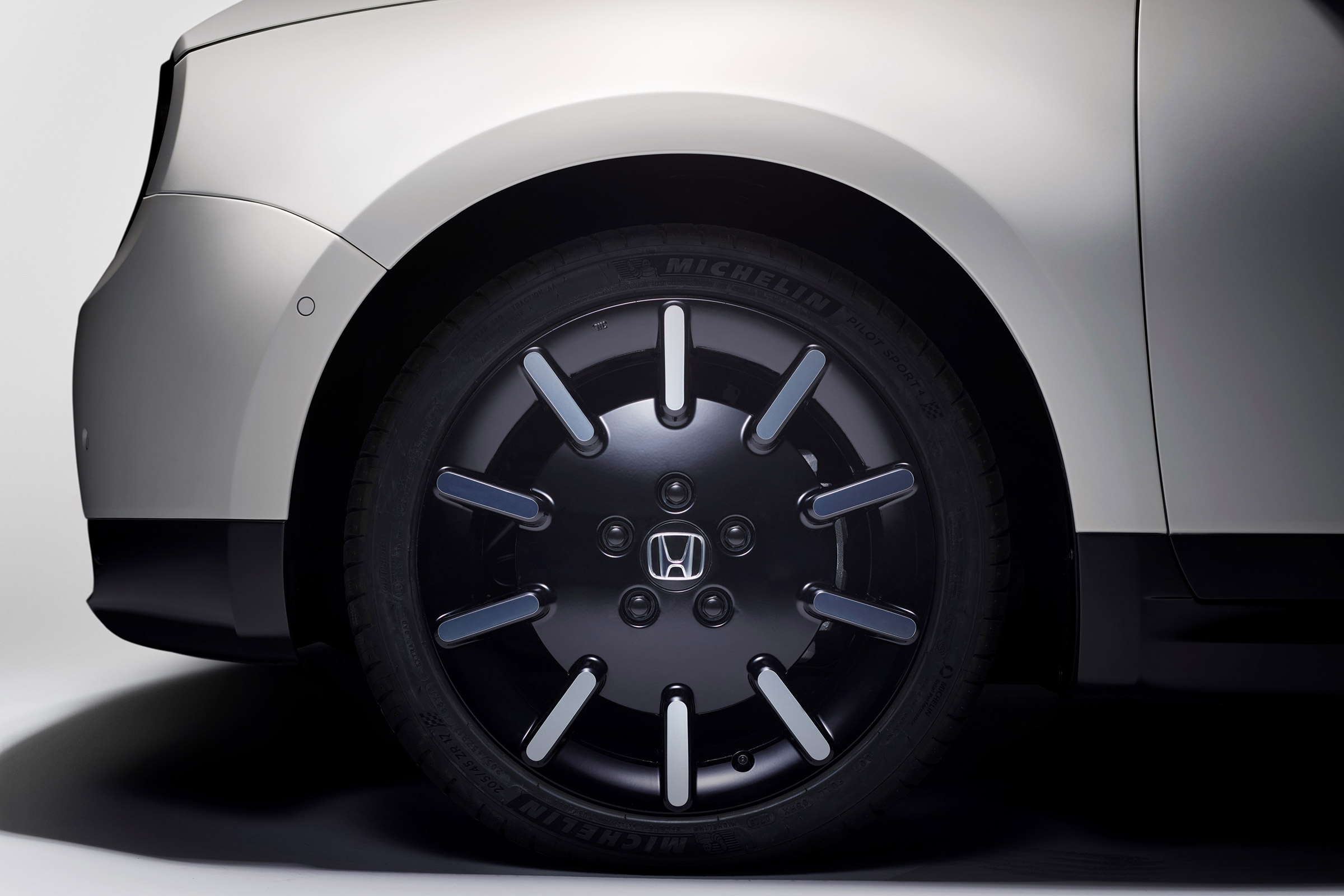 Honda e Prototype - wheel