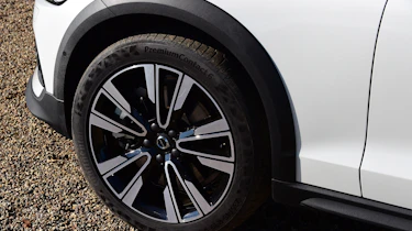 Volvo V60 Cross Country - wheel