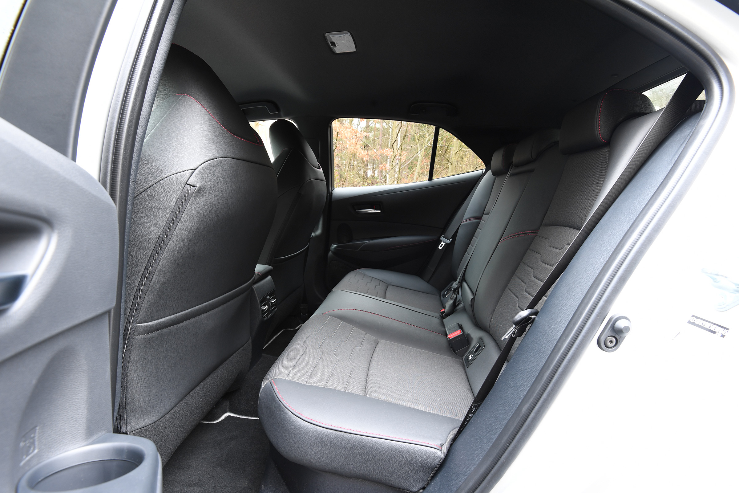 toyota corolla rear seats