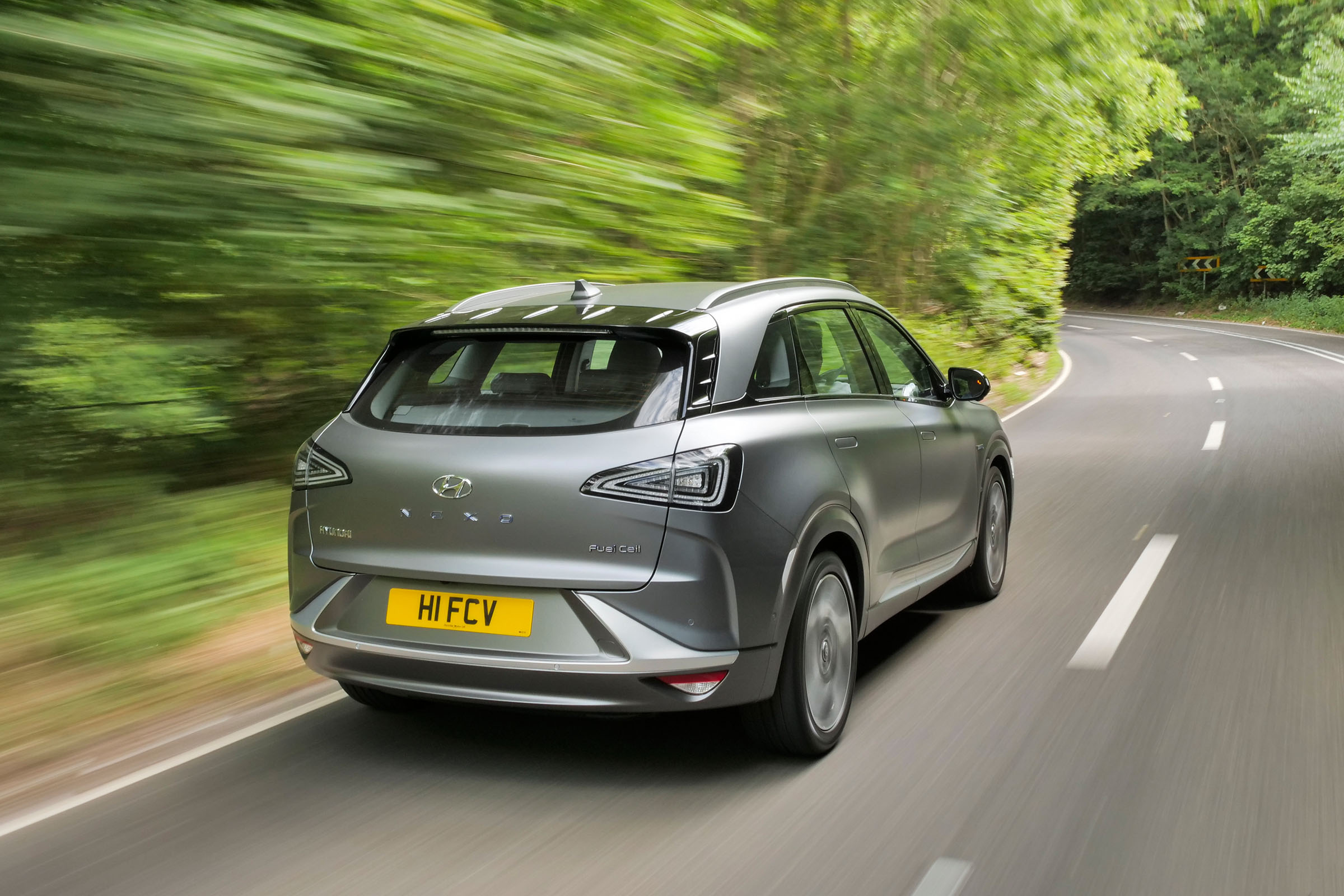 Hyundai NEXO - rear action