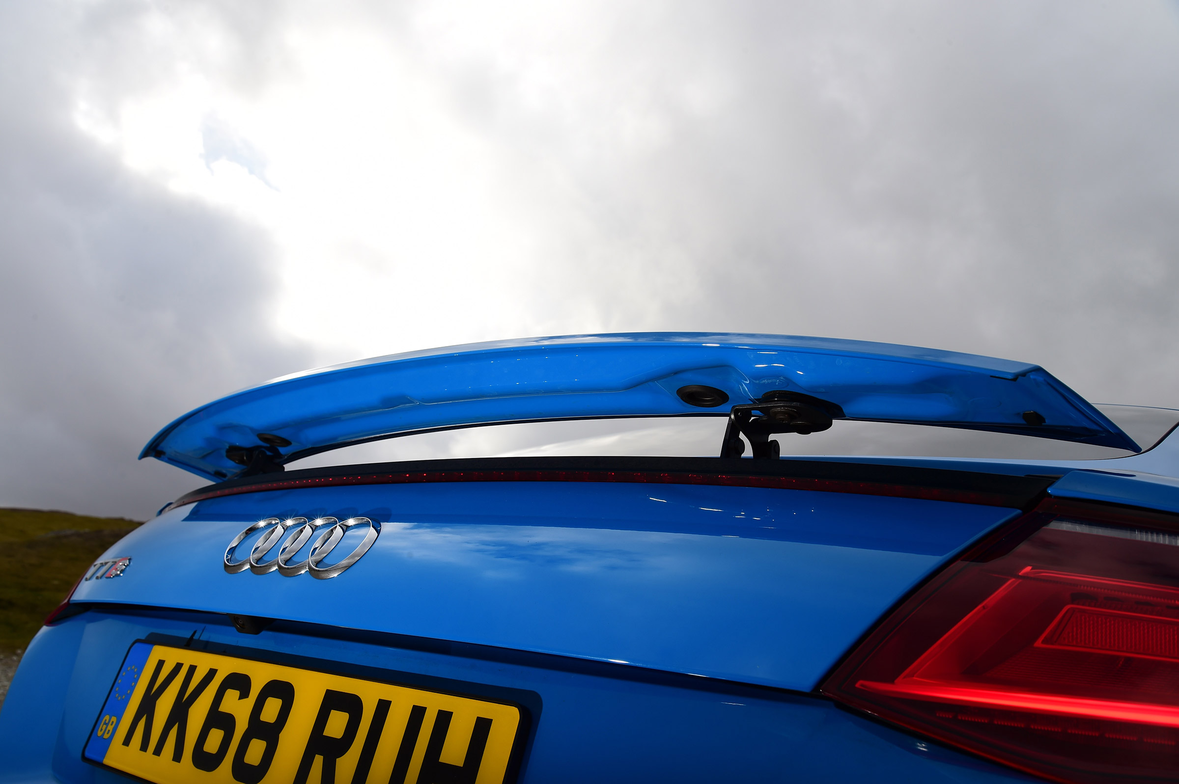 Audi TTS - spoiler