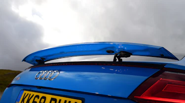 Audi TTS - spoiler