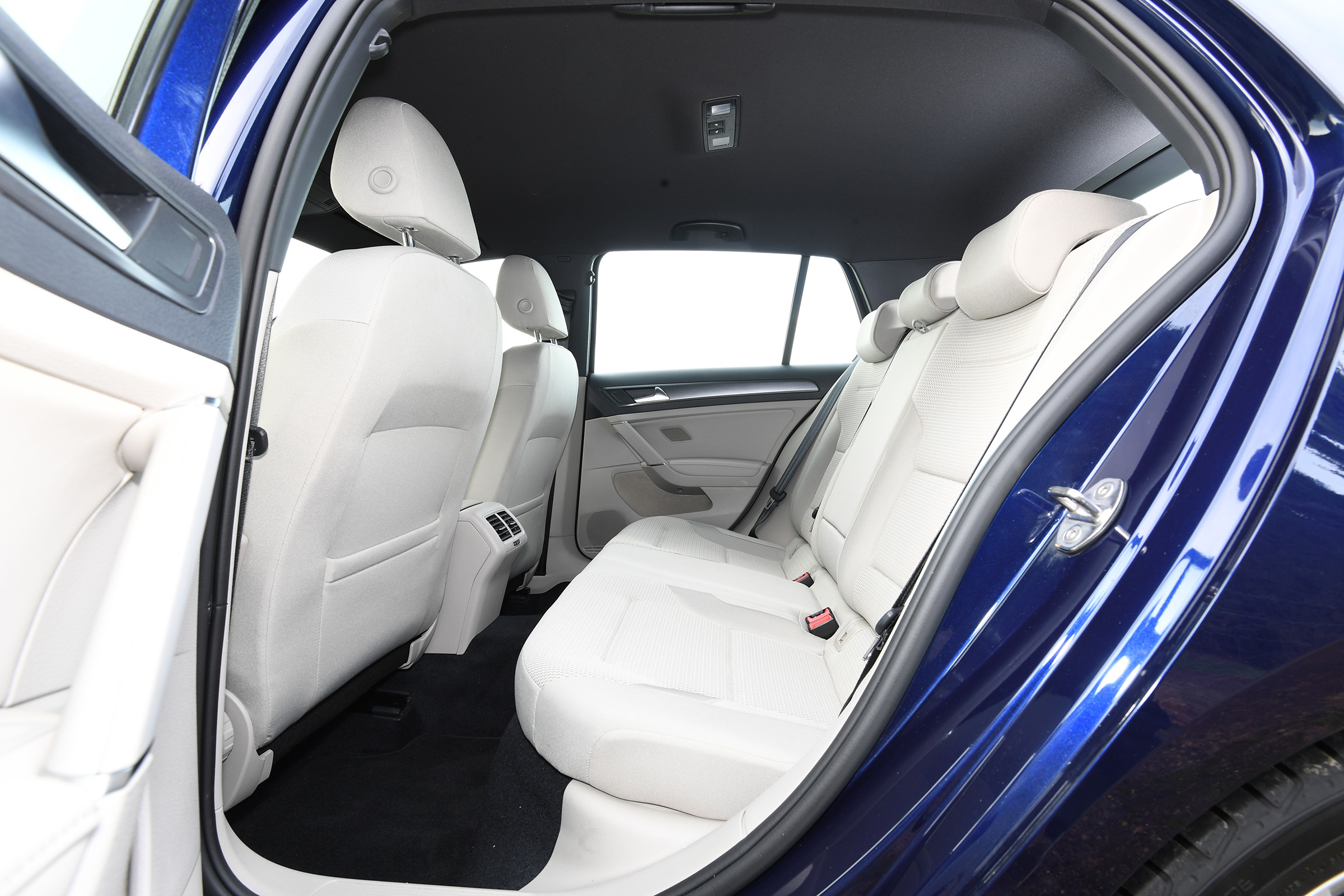 vw golf rear seats
