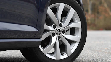 vw golf alloy wheel