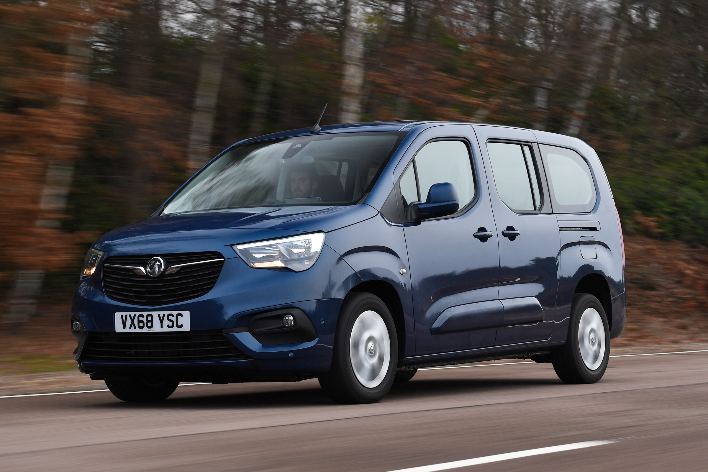 vauxhall combo life xl tracking front