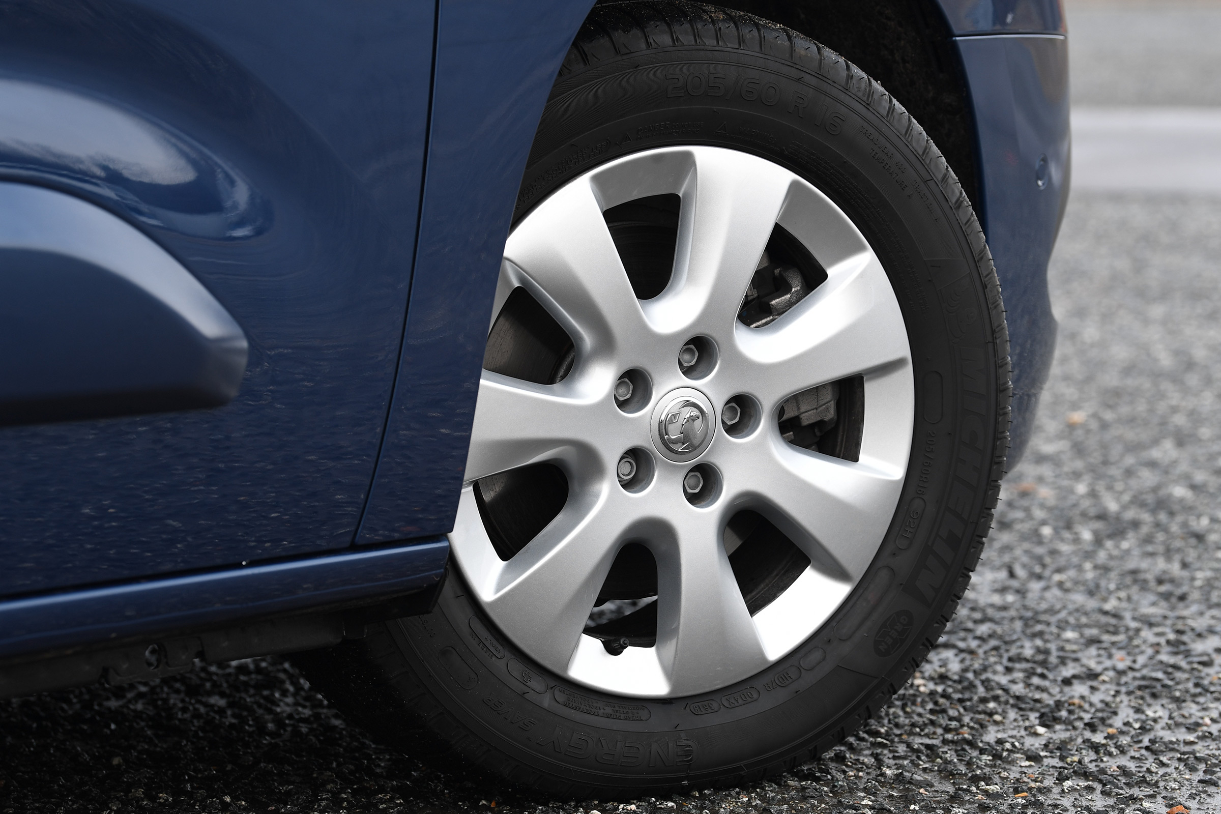vauxhall combo life xl alloy wheel