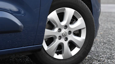 vauxhall combo life xl alloy wheel