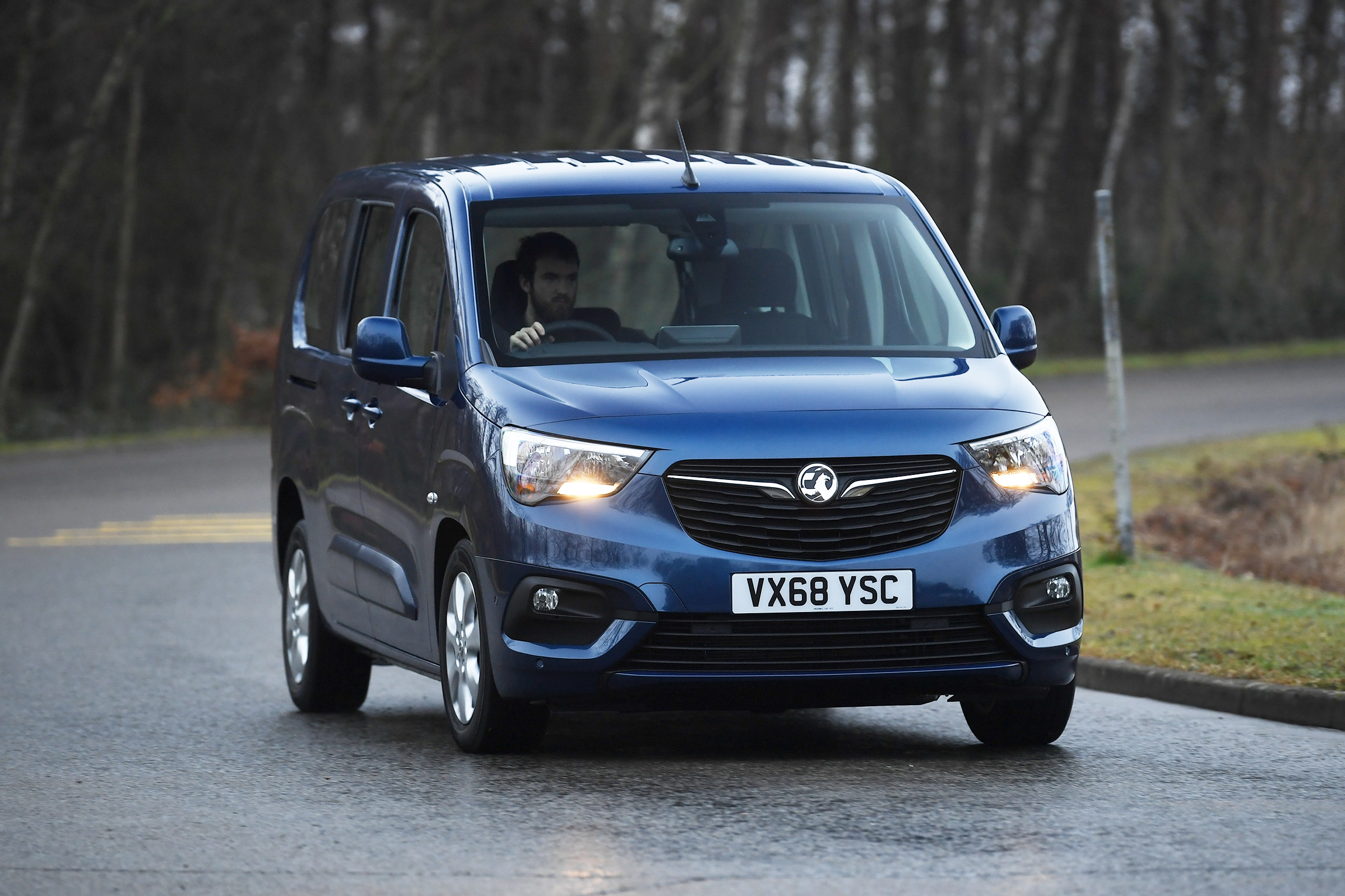 vauxhall combo life xl cornering