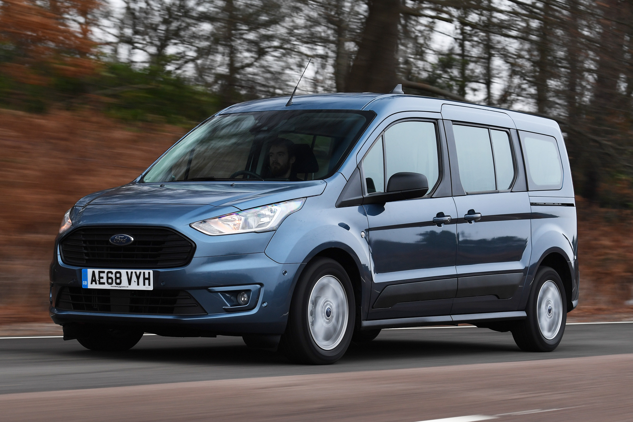 ford grand tourneo connect tracking front