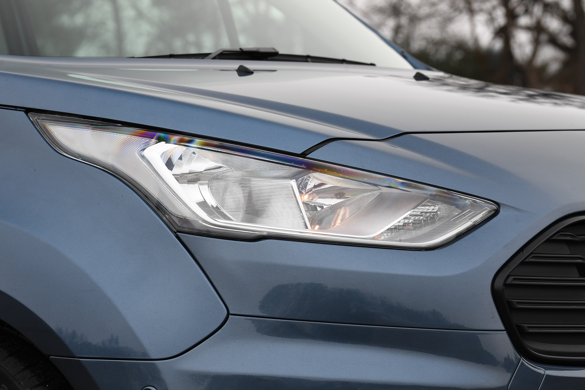 ford grand tourneo connect headlight