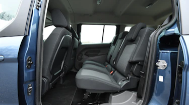 ford grand tourneo connect rear seats