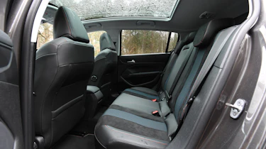 peugeot 308 rear seats