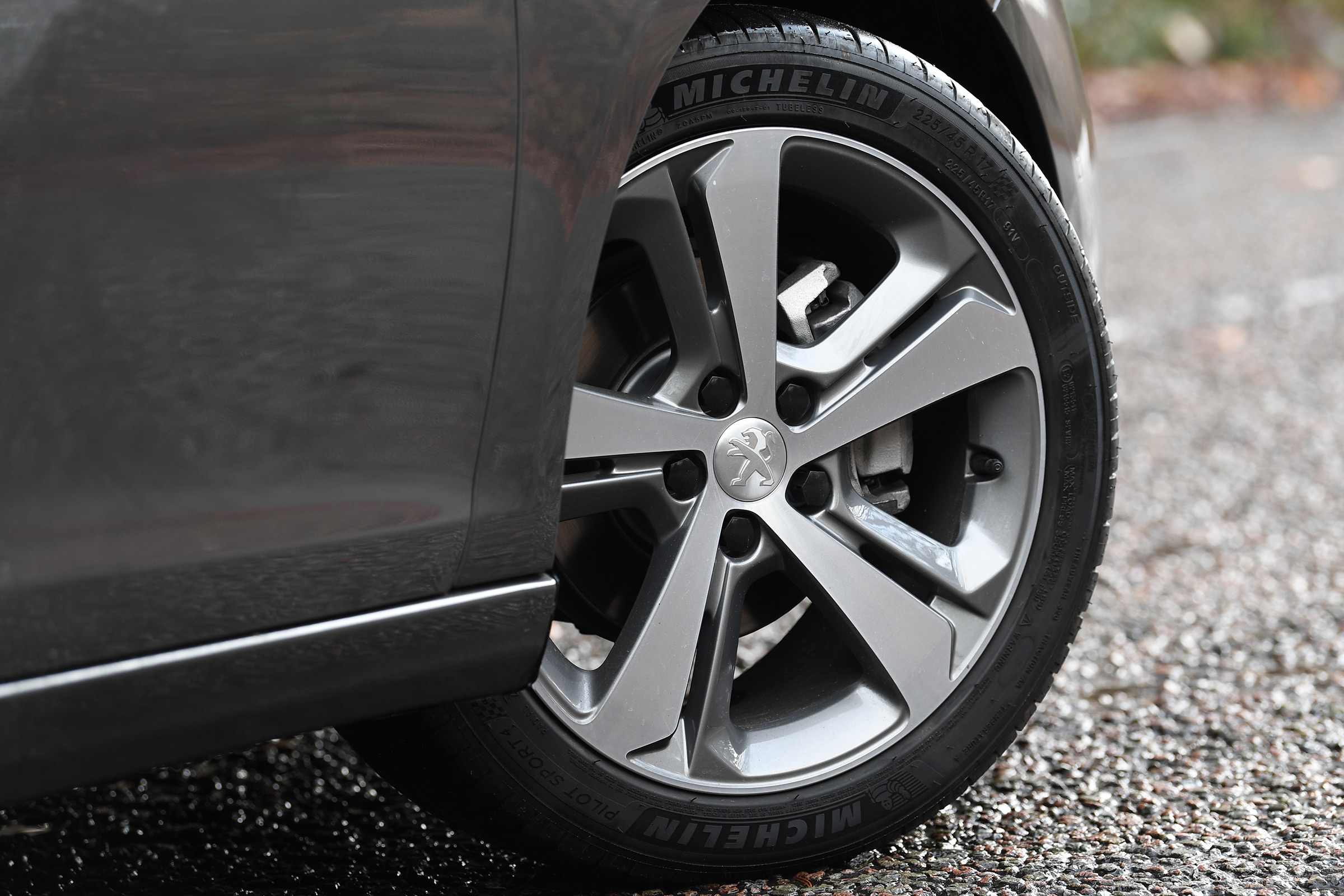 peugeot 308 alloy wheel