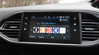 peugeot 308 infotainment