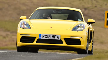 Porsche 718 Cayman - front action