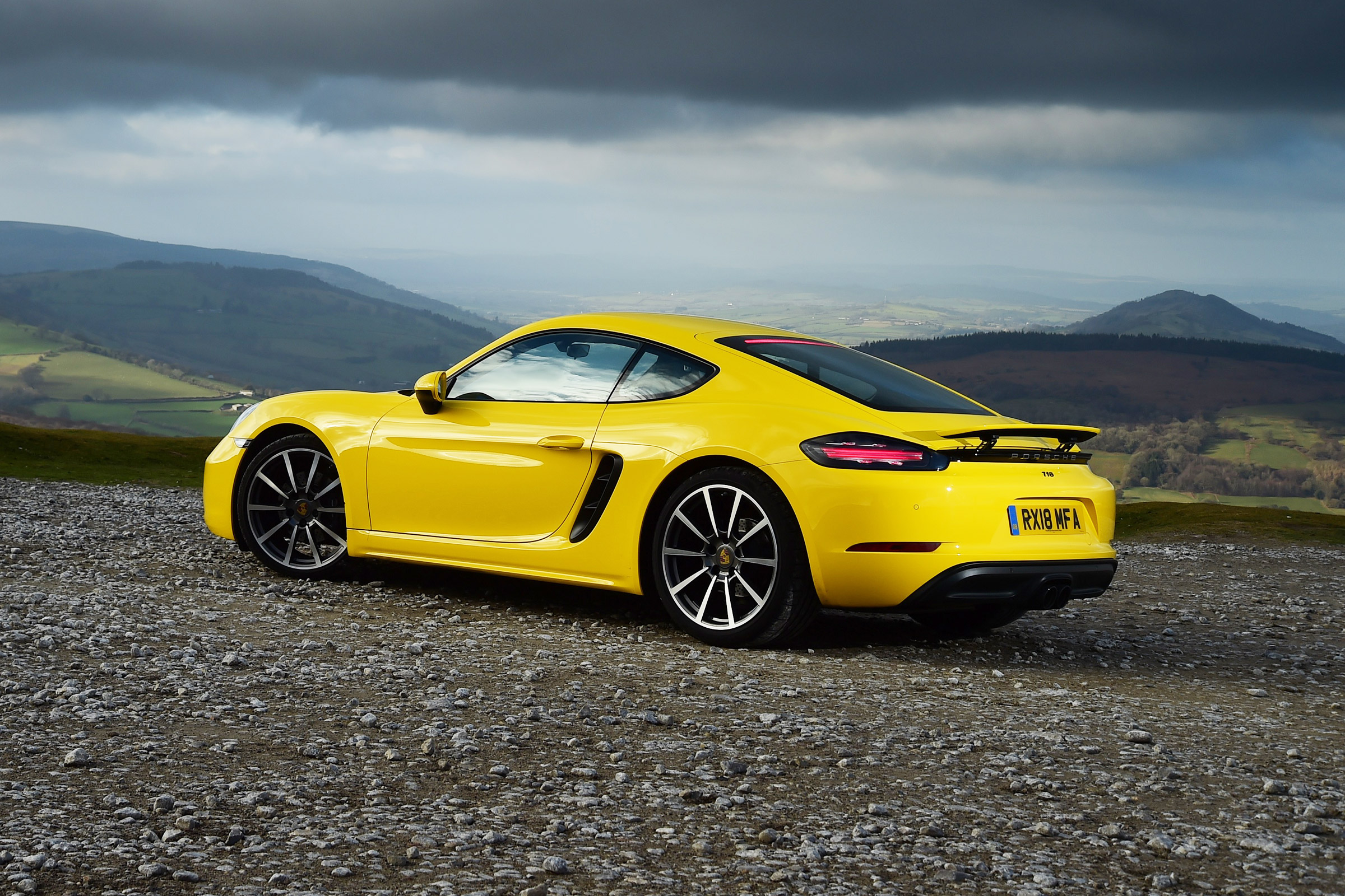 Porsche 718 Cayman - rear static