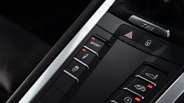 Porsche 718 Cayman - centre console