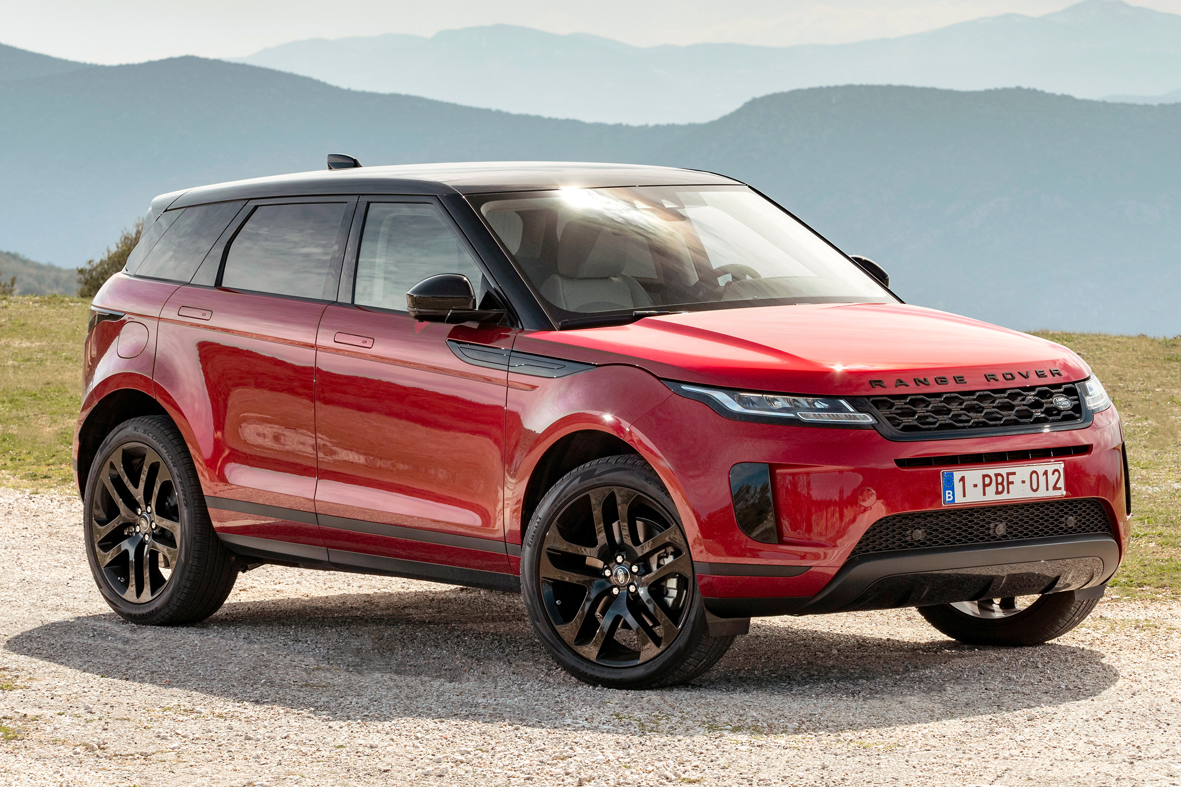 Range Rover Evoque - front static
