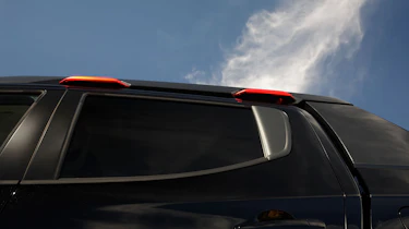 Mitsubishi Triton Absolute - roof rails