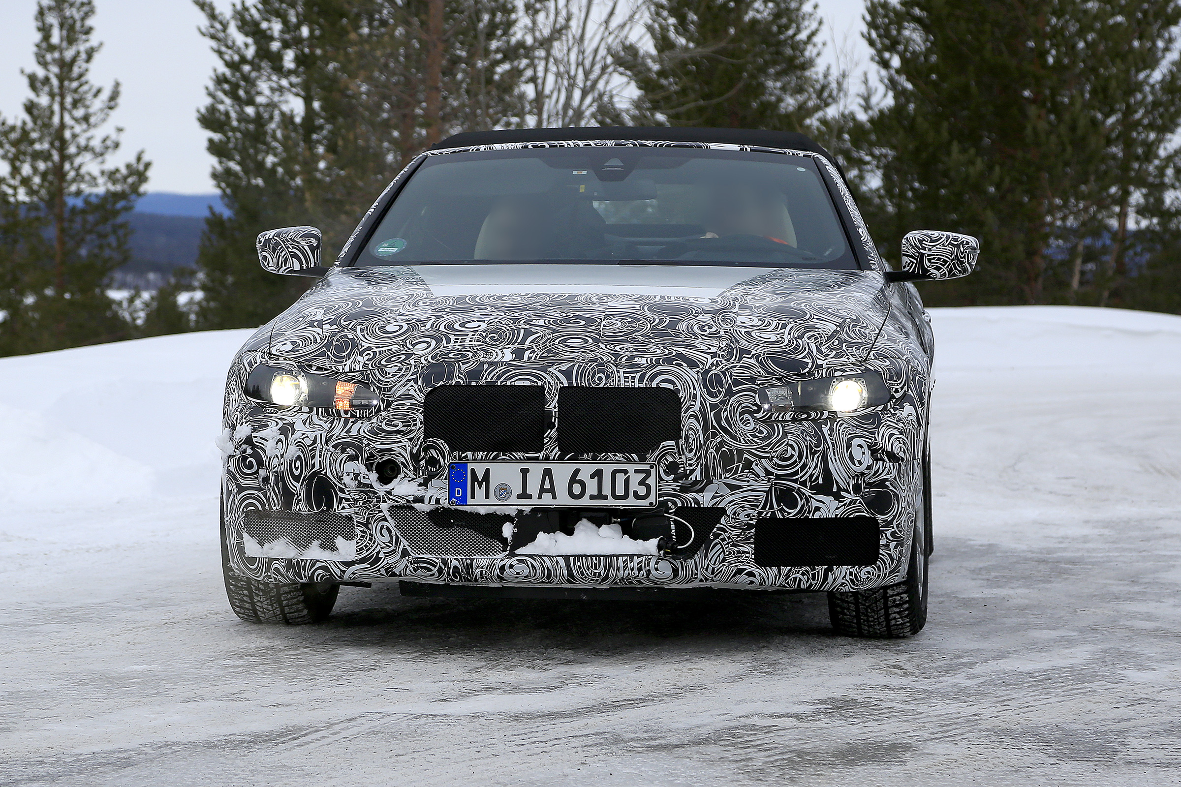 BMW 4 Series Convertible spies - front winter