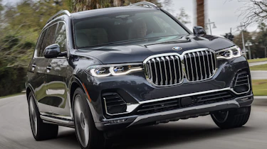 BMW X7 - front cornering