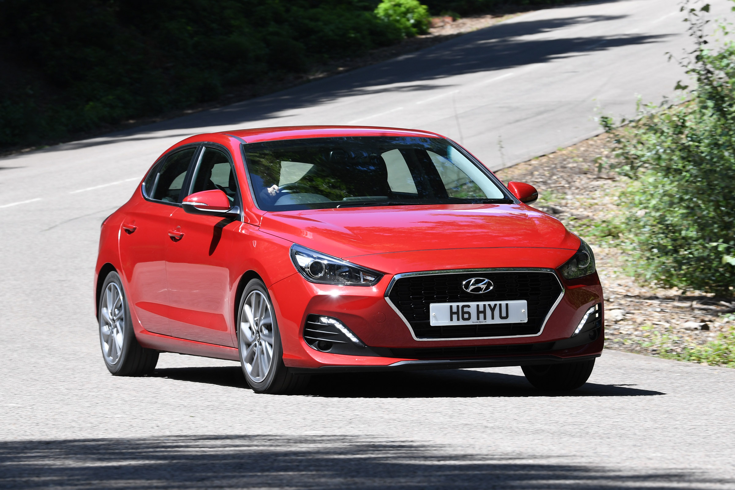 Hyundai i30 Fastback front