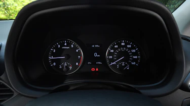 Hyundai i30 Fastback instruments