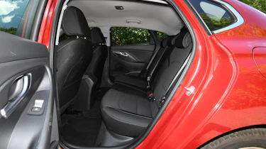 Hyundai i30 Fastback rear seats