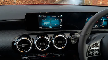 Mercedes A 180 SE - navigation