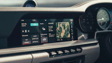 Porsche 911 Carrera S - navigation