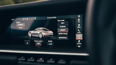 Porsche 911 Carrera S - driving options