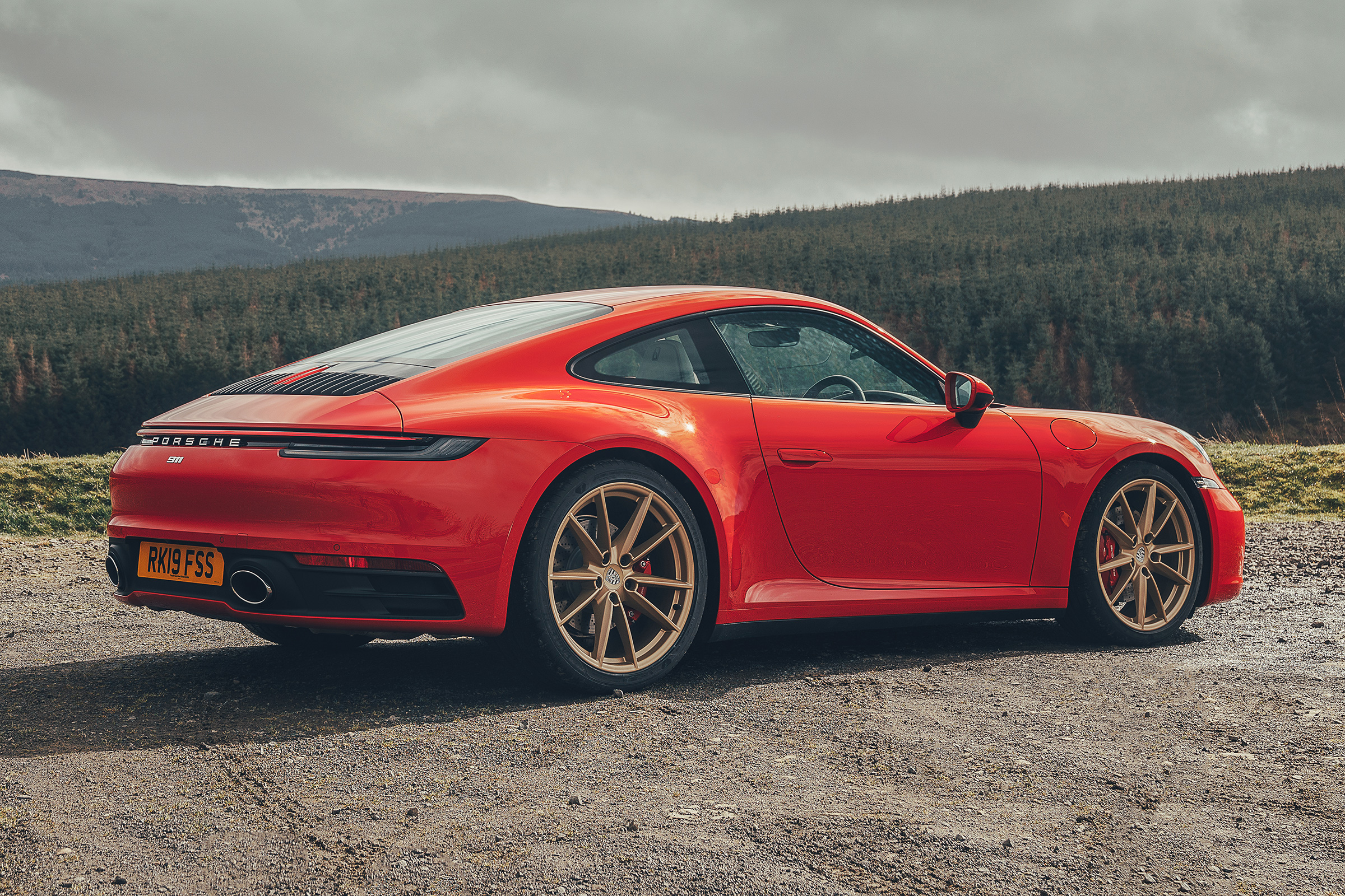 Porsche 911 Carrera S - rear 3/4 static